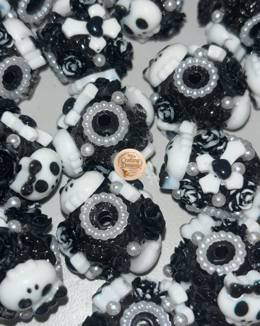 BLACK & WHITE SKULL FOCALS 20mm