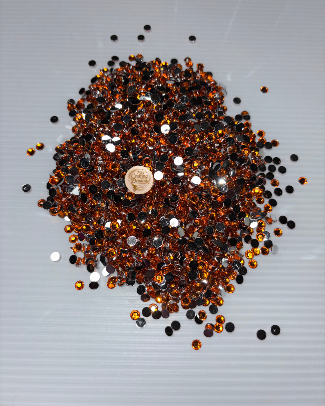 🧡That Girl Orange Resin Rhinestones 🧡